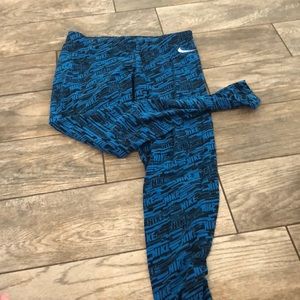 Nike crop leggings